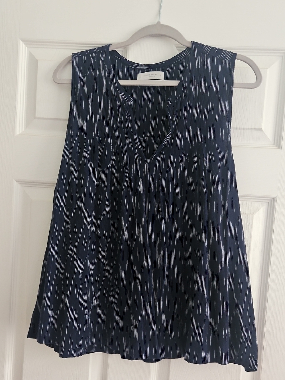 Lucky Brand Navy and White Sleeveless V-Neck Tank